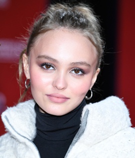 Lily-Rose Depp Height Weight Bra Size Body Measurements Facts Family