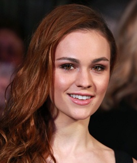 Actress Sophie Skelton