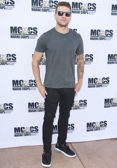 Ryan Phillippe Body Measurements Stats