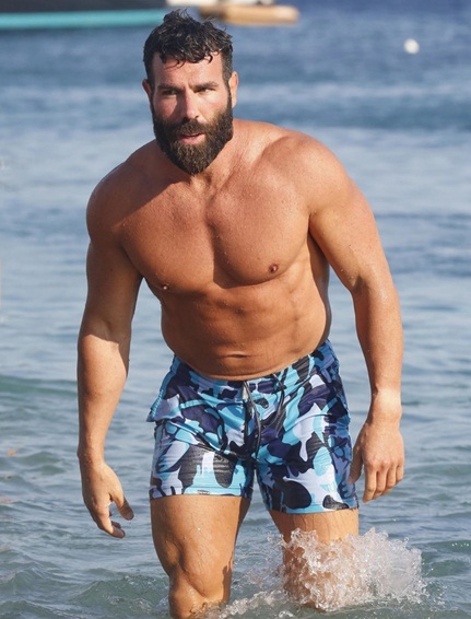 Dan Bilzerian Body Measurements Stats