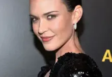 Odette Annable Side-pose Face