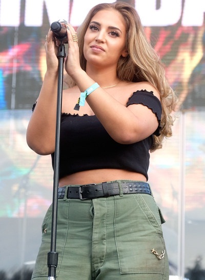 Alina Baraz Height Weight Bra Size