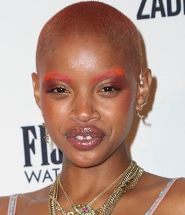 Model Slick Woods