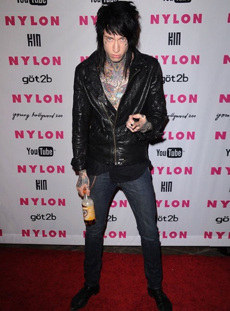 Trace Cyrus Height Weight Stats
