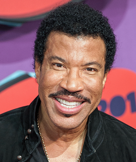 Lionel Richie Height Weight Shoe Size Body Measurements Facts