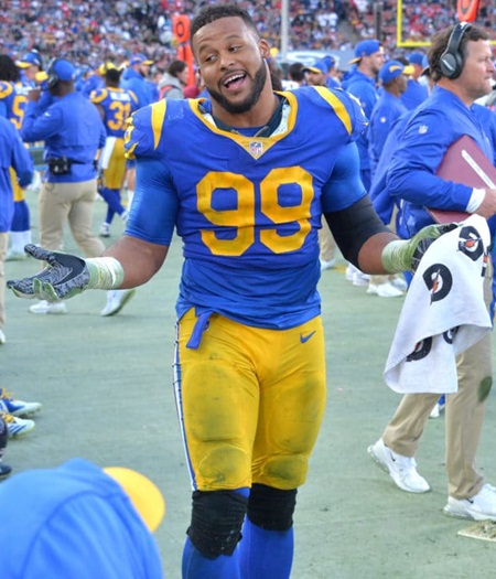 Aaron Donald Height Weight Shoe Size Body Measurements Facts Family