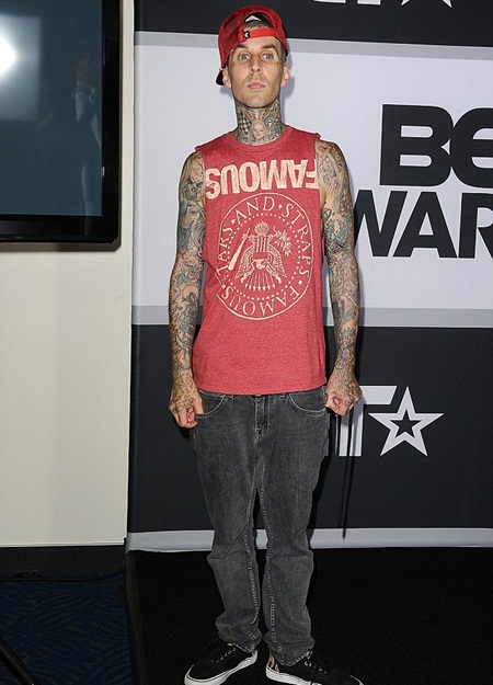 Travis Barker Height Weight Shoe Size