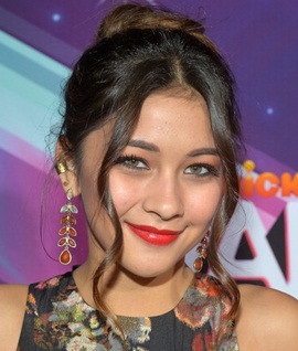 Actress Lulu Antariksa