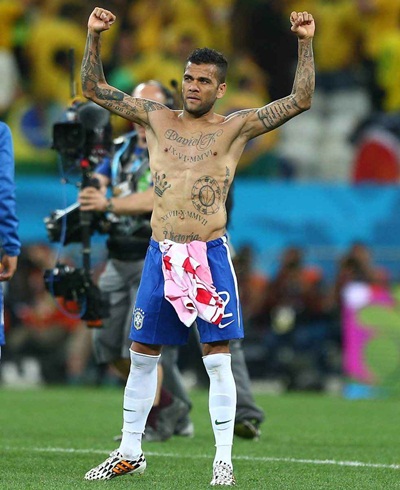 Dani Alves Body Measurements and Bio