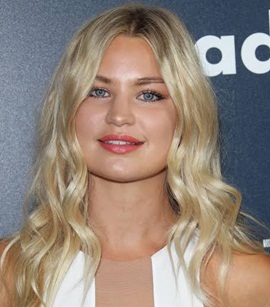 Model Jennifer Akerman