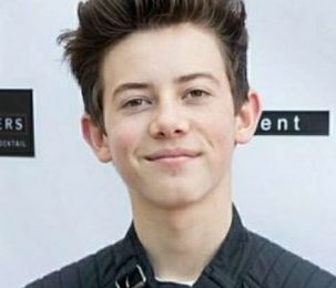 Griffin Gluck Height Weight Shoe Size Body Measurements Stats Facts