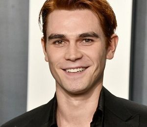 KJ Apa Height Weight Shoe Size Measurements Facts Family