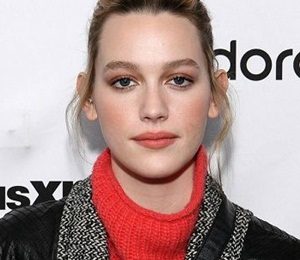 Victoria Pedretti Measurements Height Weight Shoe Size Facts Family Bio