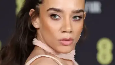 Hannah John-Kamen Face