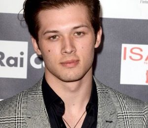 Leo Howard Height Weight Shoe Size Measurements Facts Family