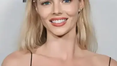 Samara Weaving blonde hair