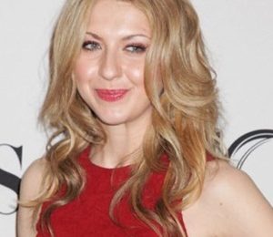 Nina Arianda Height Weight Body Measurements Family Facts