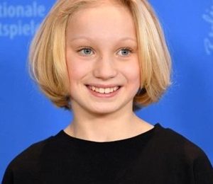 Helena Zengel Height Weight Body Measurements Stats Family