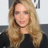 Jessica Rothe Height Weight Shoe Size Body Measurements Statistics