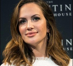 Kate Siegel Height Weight Shoe Size Body Measurements Statistics