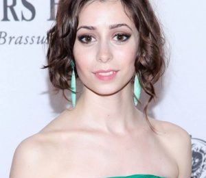 Cristin Milioti Height Weight Shoe Size Body Measurements Statistics
