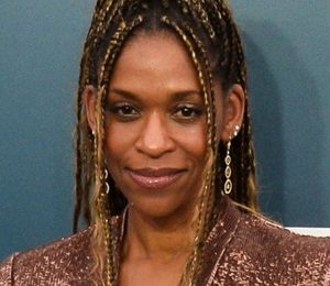 Merrin Dungey Height Weight Shoe Size Body Measurements Statistics