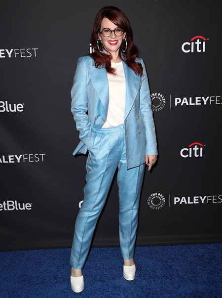 Megan Mullally Height Weight Shoe Size