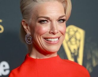 Hannah Waddingham Body Measurements Height Weight Shoe Size