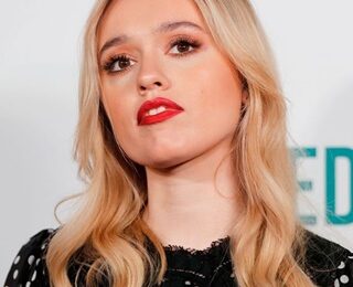 Aimee Lou Wood Height Weight Shoe Size Body Measurements Ethnicity