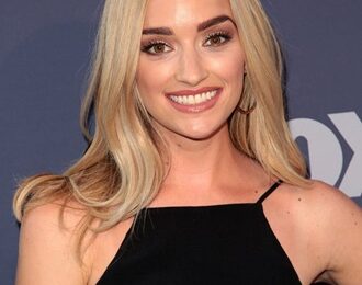 Brianne Howey Height Weight Shoe Size Body Measurements Statistics