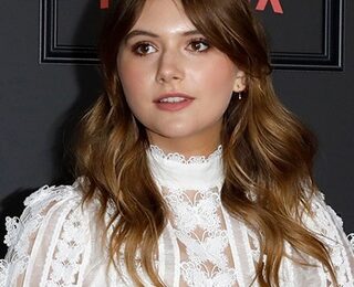 Emilia Jones Height Weight Shoe Size Measurements Ethnicity
