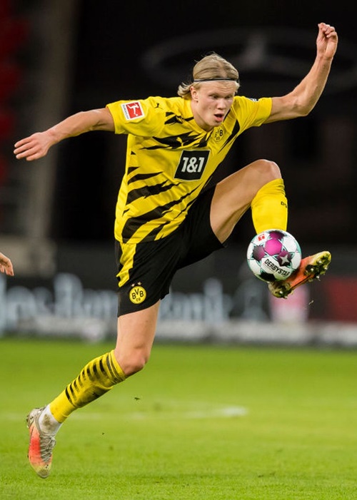 Erling Haaland Height Weight Shoe Size Measurements Family Bio