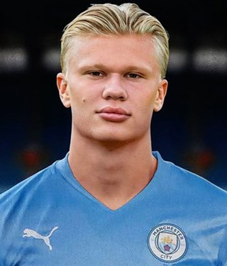 Erling Haaland Height Weight Shoe Size Measurements Family Bio
