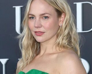 Adelaide Clemens Body Measurements Height Weight Shoe Size Statistics