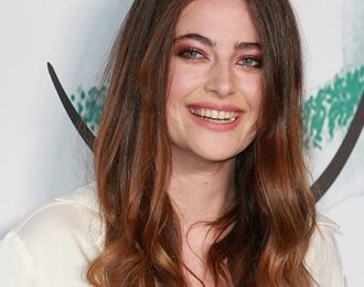 Millie Brady Body Measurements Height Weight Shoe Size Facts