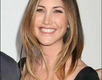 Jackie Sandler Body Measurements Height Weight Shoe Size Stats