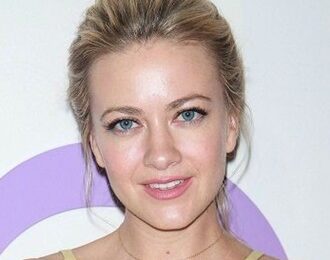 Meredith Hagner Body Measurements Height Weight Shoe Size Statistics