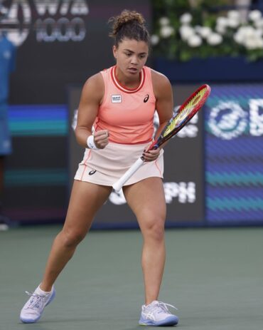 Jasmine Paolini Body Measurements Height Weight Shoe Size Statistics