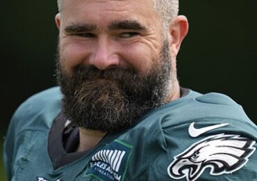 Jason Kelce Height Weight Body Measurements Net Worth Statistics