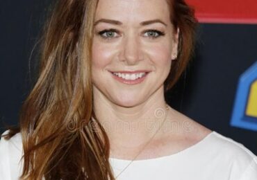 Alyson Hannigan Body Measurements Height Weight Shoe Size Statistics