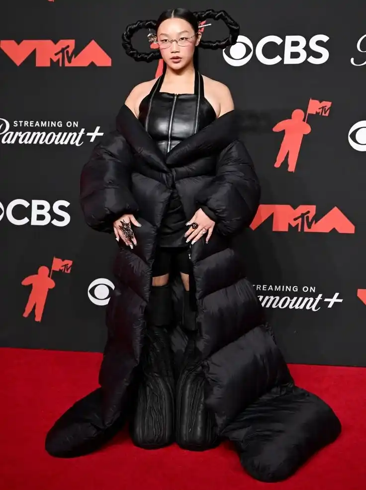 Audrey Nuna 5 ft 6 in height in Black Dress